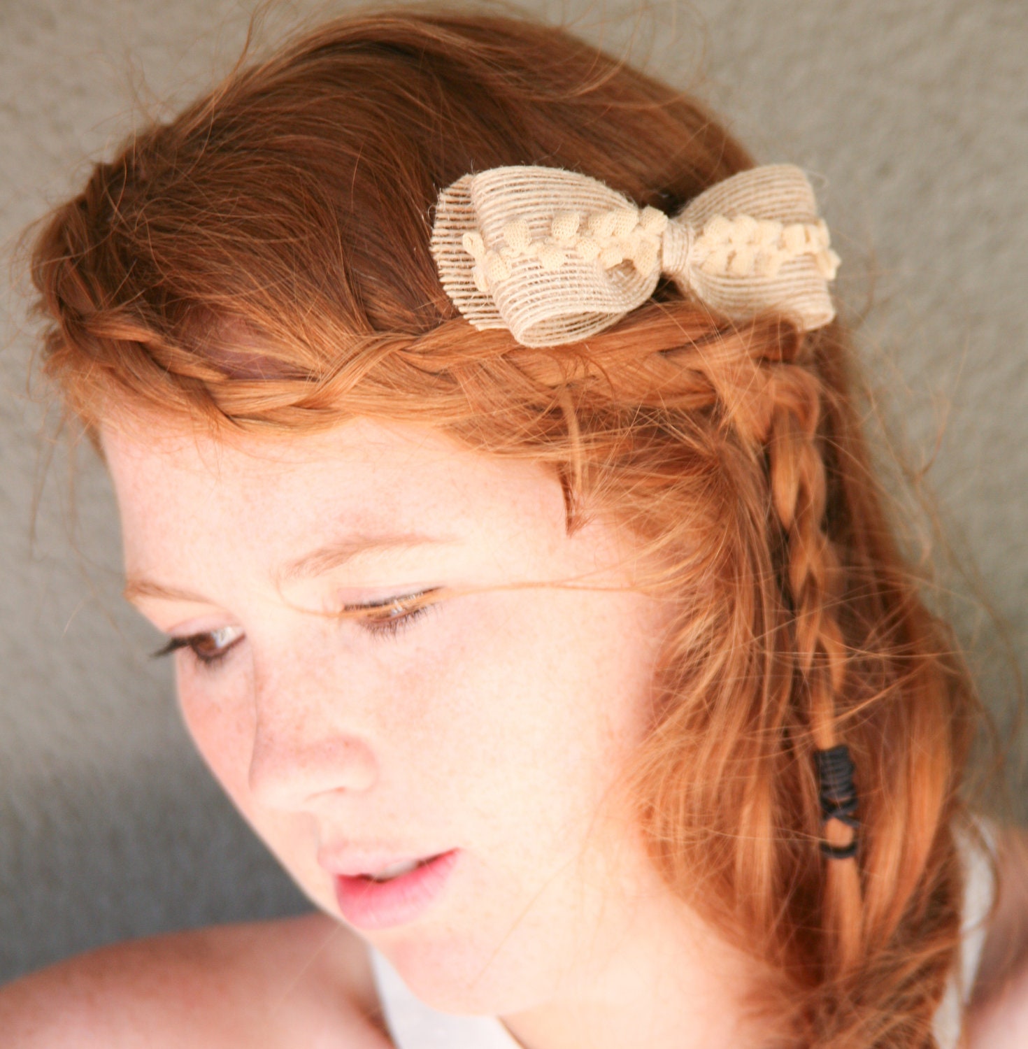 Little burlap bow comb