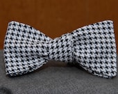 Black and White Mini Houndstooth Pattern Bow Tie