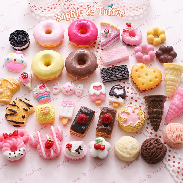 Decoden Sweets Deco Resin Kawaii Cabochon Assortment Assorted Pack Sophie & Toffee Sweets Starter Pack (20pcs)