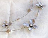 Flower Necklace with Pearls