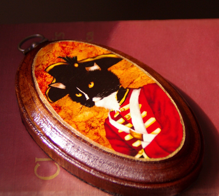 Redcoat Soldier Cat Oval Wooden Plaque, Wall Hanging, Home Decor