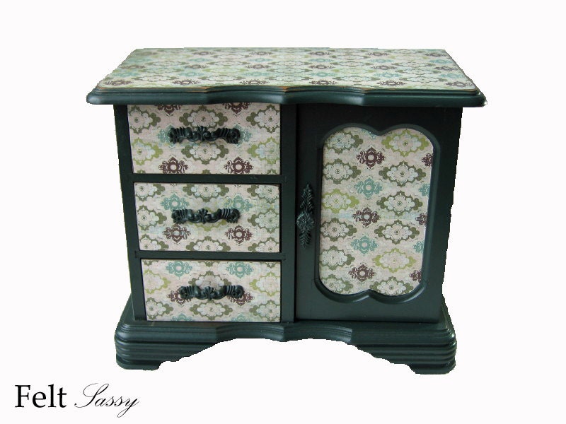 Refurbished Jewelry Box Medium - Green Key Hole - by FeltSassy
