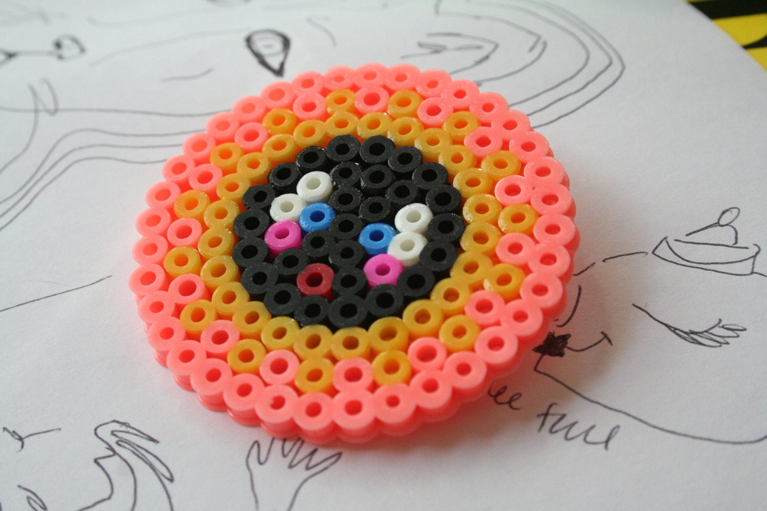 Sunflower Circle - Hama Pin