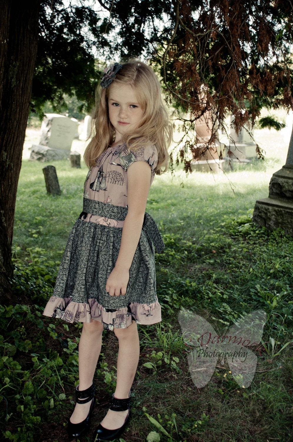 Ghastlie Girls Dress with Matching Fabric Flower Clip - Size 7