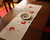 Linen Table Runner - Red Retro Tree