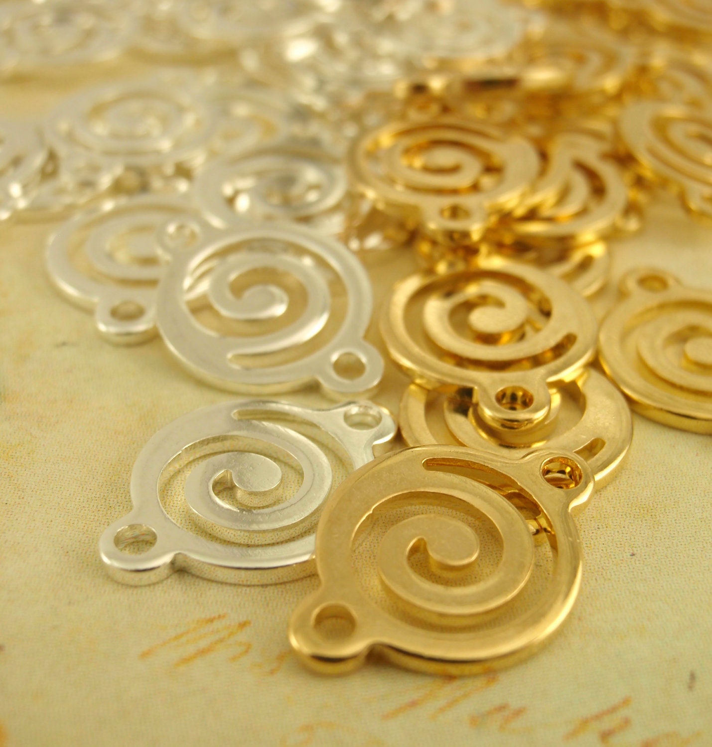 30 Swirly Links - 10mm - Silver or Gold Plated - The Perfect Quantity to Make Several Bracelets and Several Pairs of Earrings