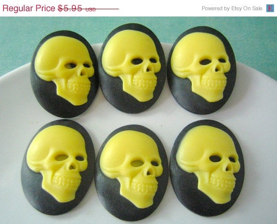 OUT OF BUSINESS-40%0ff 6pc-- 40x30mm side profile gothic skull oval cameo