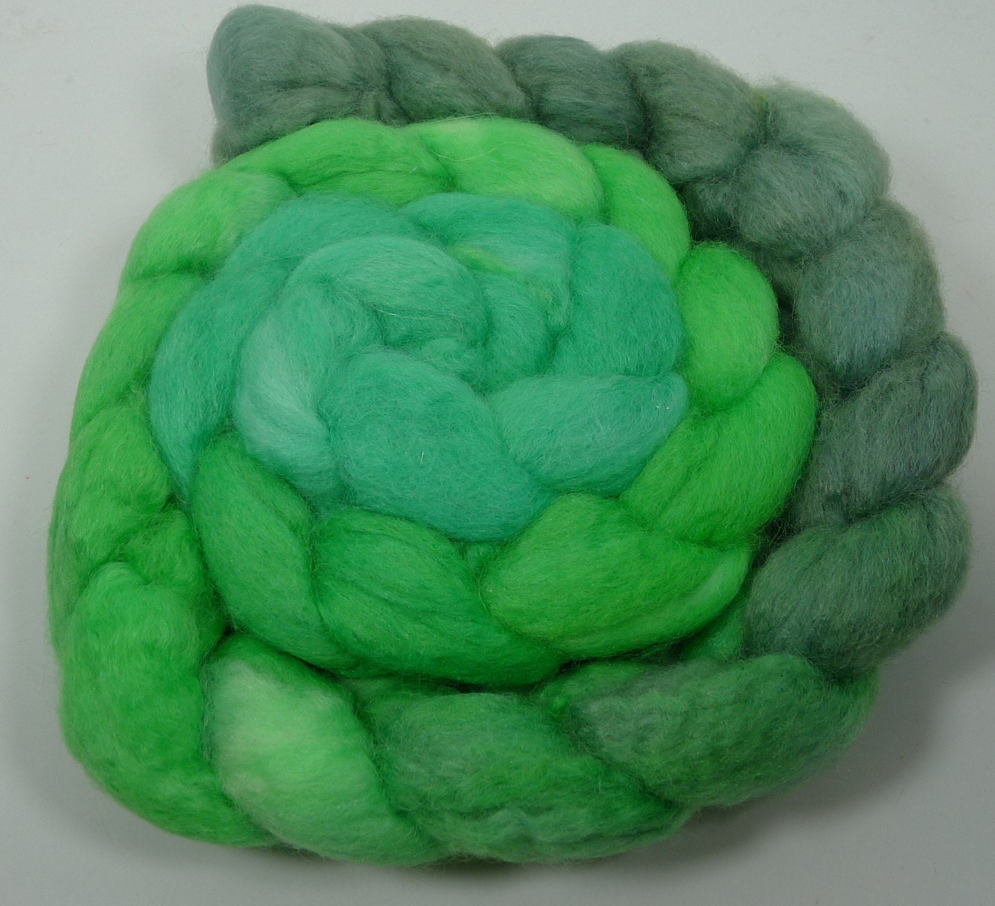 Gradient-Dyed 75/25 BFL/Silk Roving 4oz  (SKU 214)