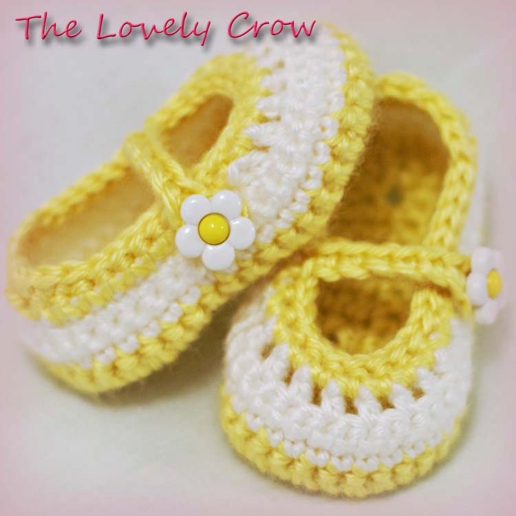 Newborn Slippers Crochet Pattern for Baby Teaparty Maryjanes -  4 sizes - Newborn to 12 months. 2 strap style options included. digital