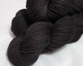 Midnight - Naturally-Dyed Falkland British Merino DK-Weight Yarn 246 yds