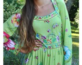 Sale 30% OFF Coupon LCSSALE30 - Vintage Maurice 196s 1970 s Maxi Dress Op Art  Gown Flower Blossom  M L