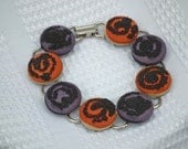 Beaded Swirls Fabric Covered Buttons Bracelet