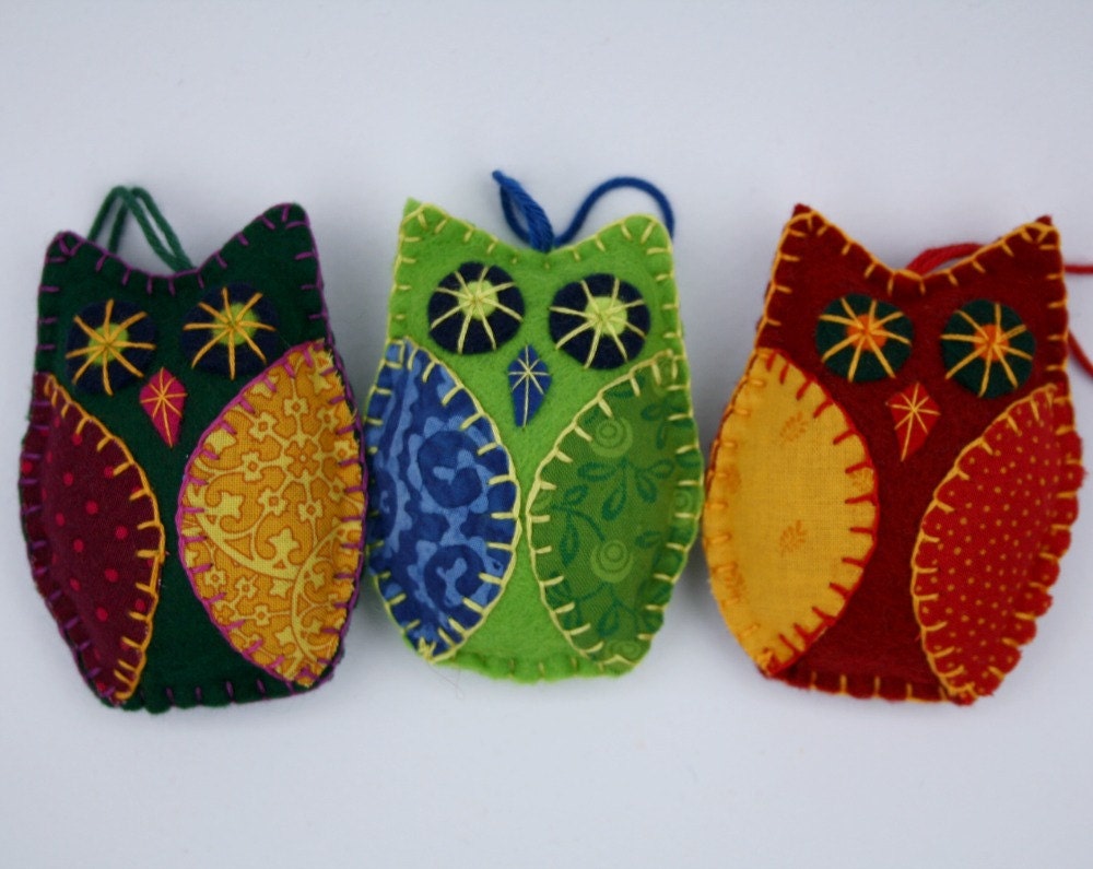 Colourful owl ornaments. 3 patchwork felt owls