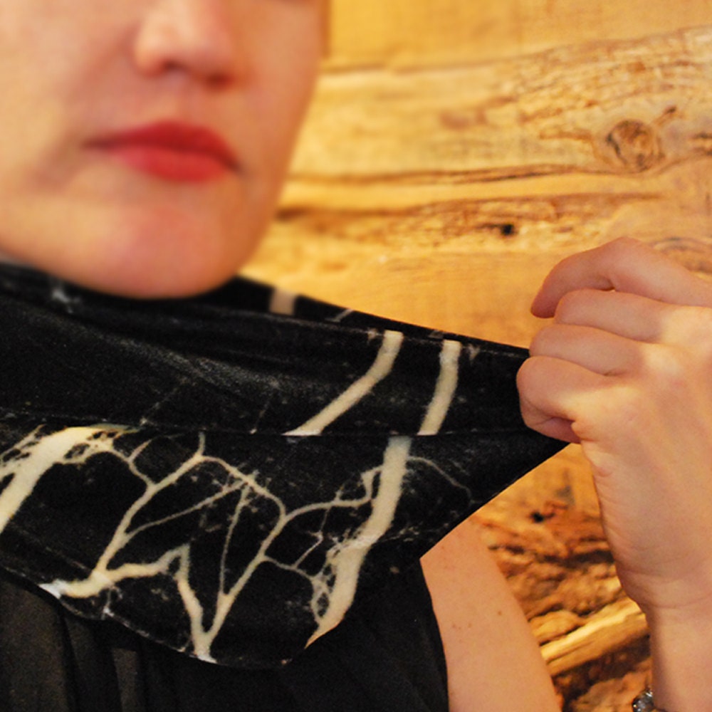 TREE BRANCHES velvet neck warmer