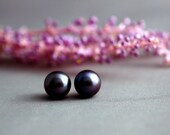 Amy- pearl earrings, large pearls, black, button pearls, stud earrings, pearl jewelry, gold, woman, fashion, gift