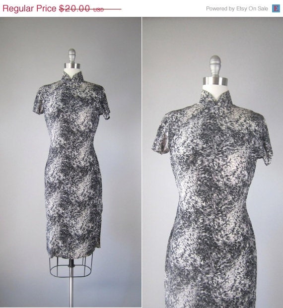 20% off SALE SALE Vintage 1950s Dress // 50s Silk Cheongsam Dress // Muse