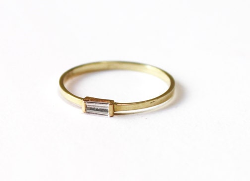 Diamond Baguette Ring (14K yellow gold)