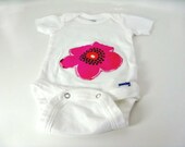 SALE. Baby Girl Appliqued Onesie Bodysuit. Pink, Flower, Baby Girl, 0-3 months