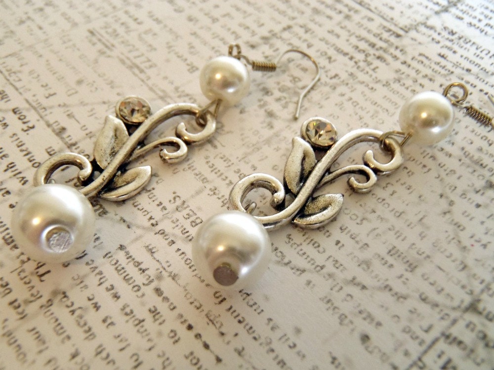 Double Pearl glass bead Flowering Vines Earrings