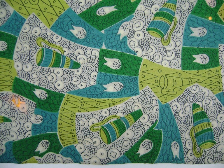 1950s Scarf / Rayon Print / Rectangular / 24" x 69" Conga Drums