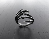 Double Claw Starling Ring in STG Silver