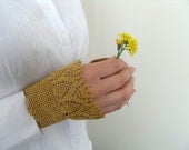 Gothic Gloves,Victorian Gloves, Yellow Gloves,Lace Gloves, Mustard Yellow, Crocheted Gloves, Pearl Buttons Bridesmaid gift, Fall Wedding - SmilingKnitting