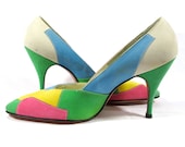 1960's Stiletto Pumps, High Heels in brilliant abstract suede