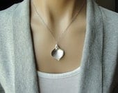 Sale - Silver Calla Lily Pendant Necklace - white pearl -   wedding, gift, birthday, wife, daughter, sister, romantic, friend