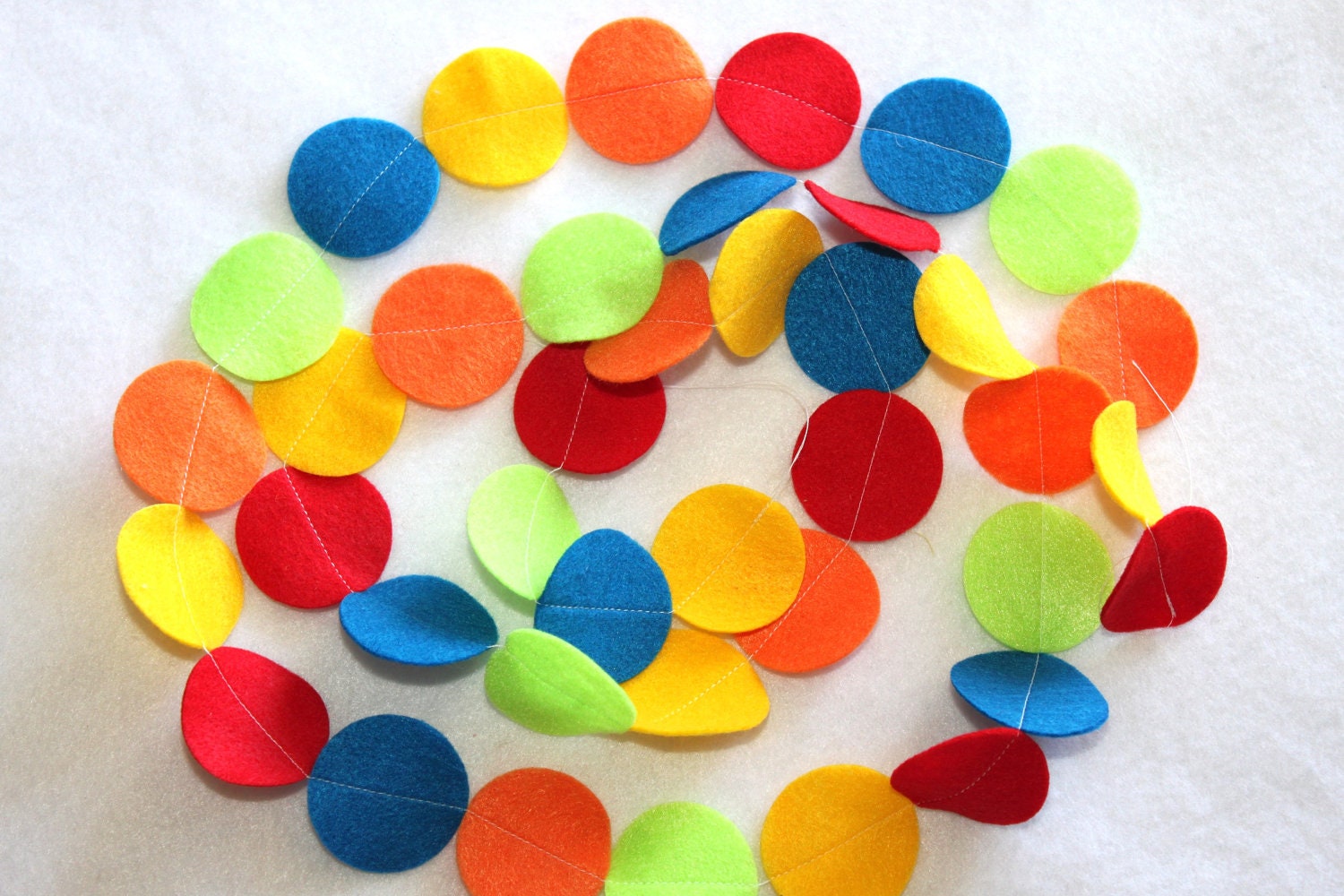 Felt Circle Garland - Primary Colors in Red, Orange, Yellow, Blue, Green Il_170x135