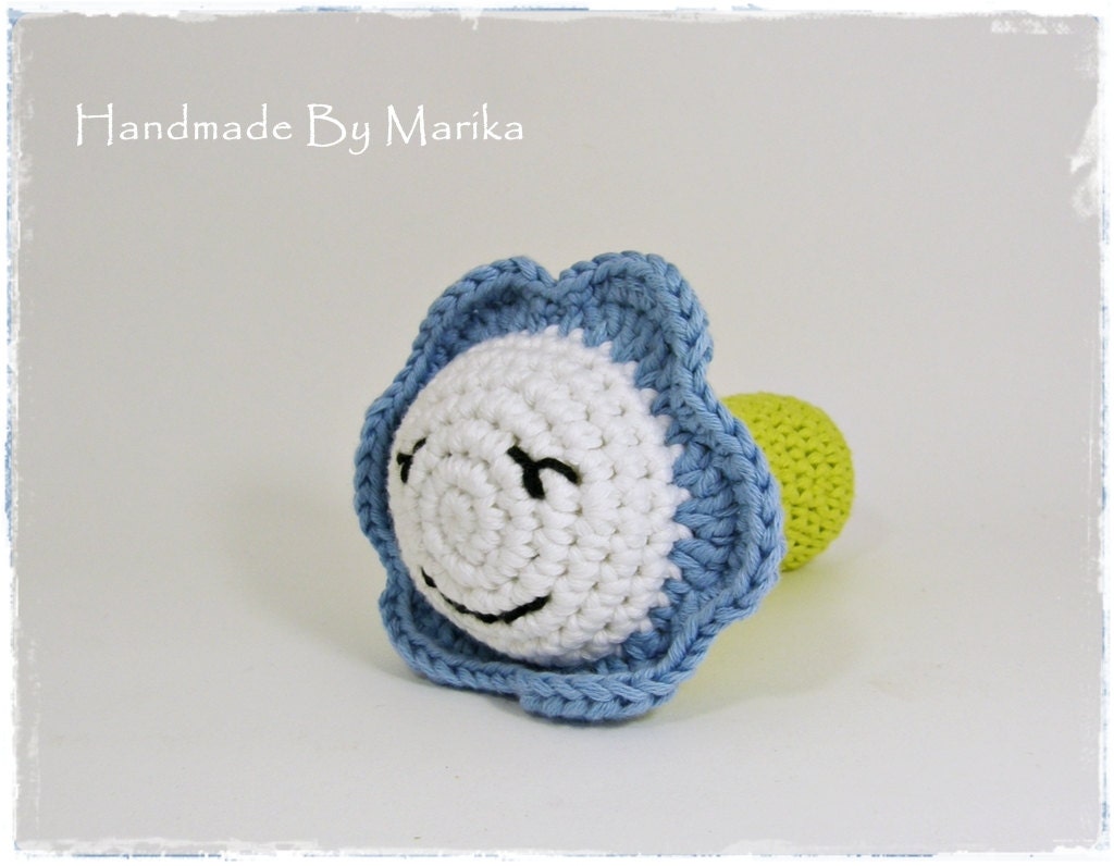 Amigurumi flower soft baby rattle crochet toy - organic cotton - light blue and white