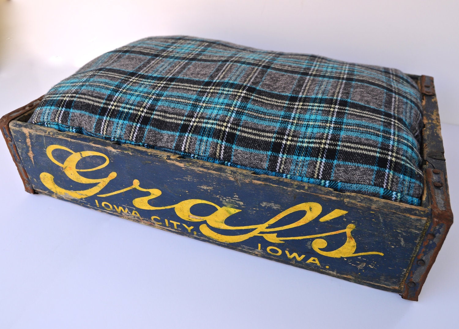 Vintage Luxury Soda Crate Pet Bed - Graf's Bottling Works Iowa - Navy Blue and Yellow