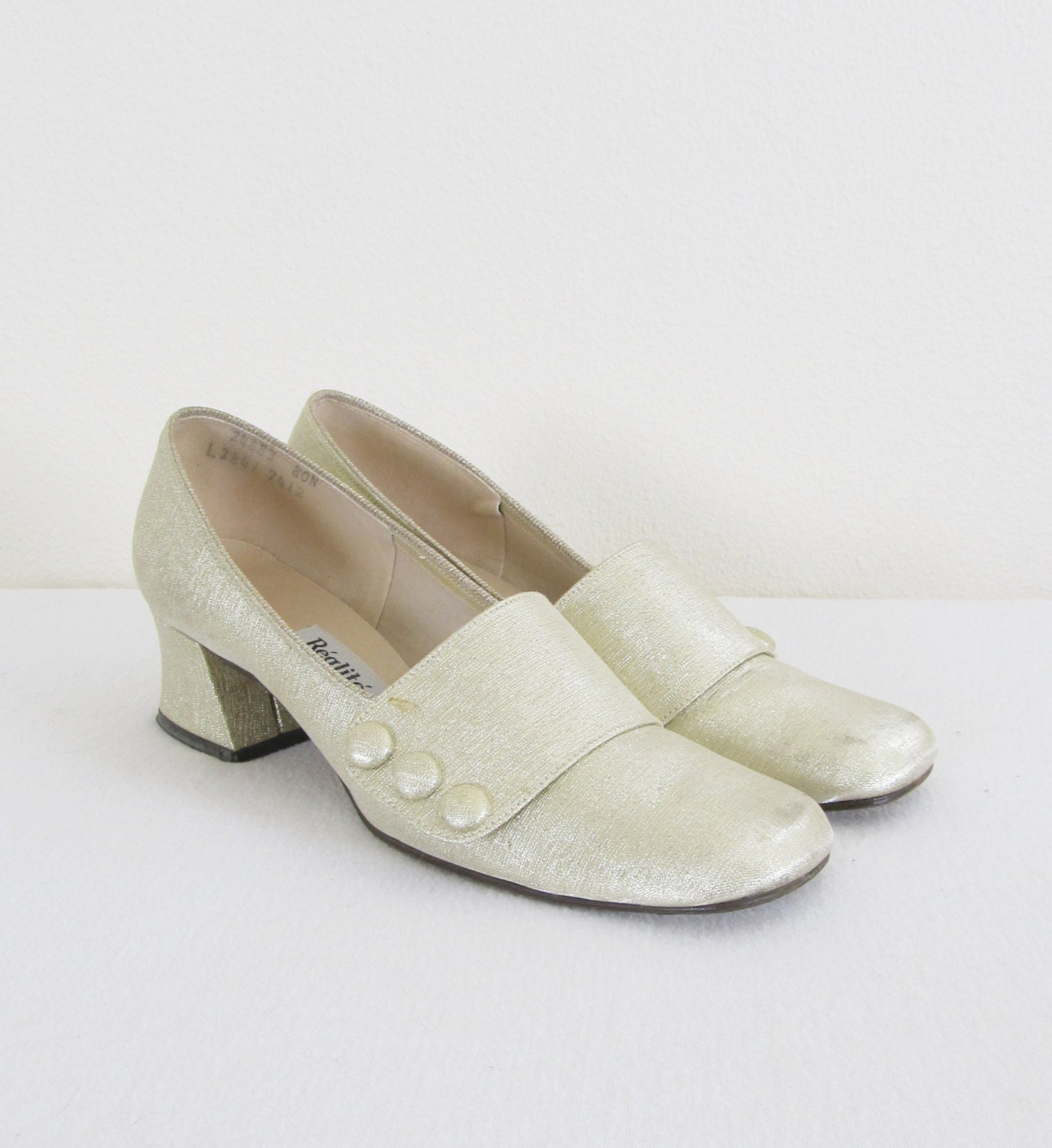 Vintage 1960's Silver Metallic Shoes / MOD Size 8 Pumps / Oxford Heels Button Booties