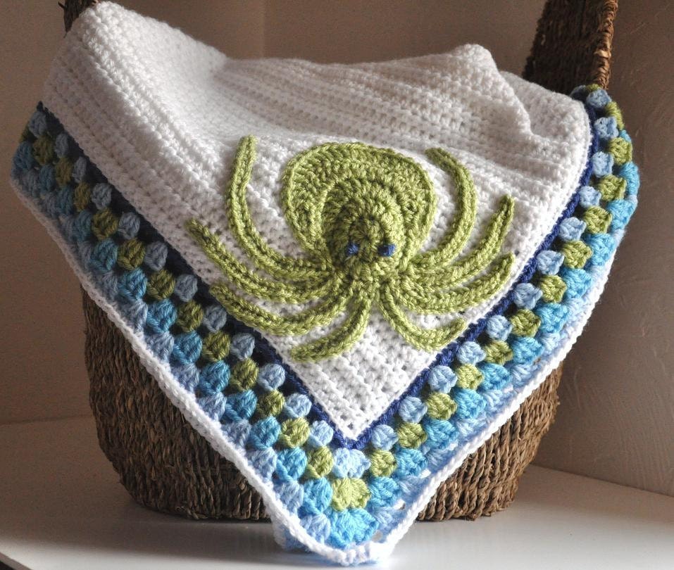 Baby Blanket Granny Border Octopus Green