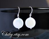 Coin pearl earring, pearl jewelry - wedding jewelry, bridal jewelry, bridesmaid gift, wedding accessory, gift for her, mothers day gift
