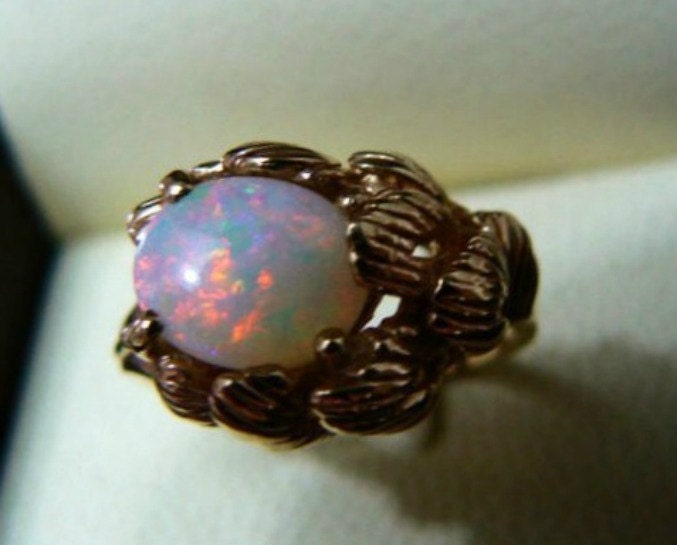 10k Gold Opal Ring Australian Solid Opal 4 grams