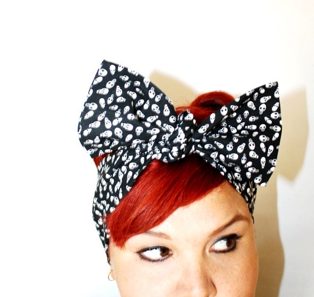 Bow hair tie, Vintage Inspired Head Scarf, Tiny Skulls, black and white, Rockabilly, psychobilly