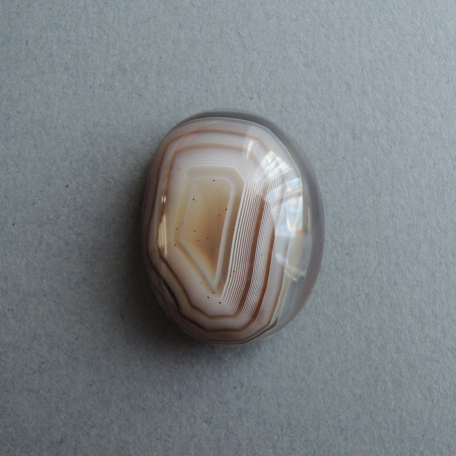 Cabochon - Botswana eye agate - 28 by 21 by 9 mm