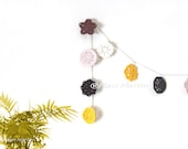 Crochet Flower Garland Bunting Warm Wedding Garland Bridal Shower Decor Granny Chic Autumn Cottage Decoration Wall Decor Hanging