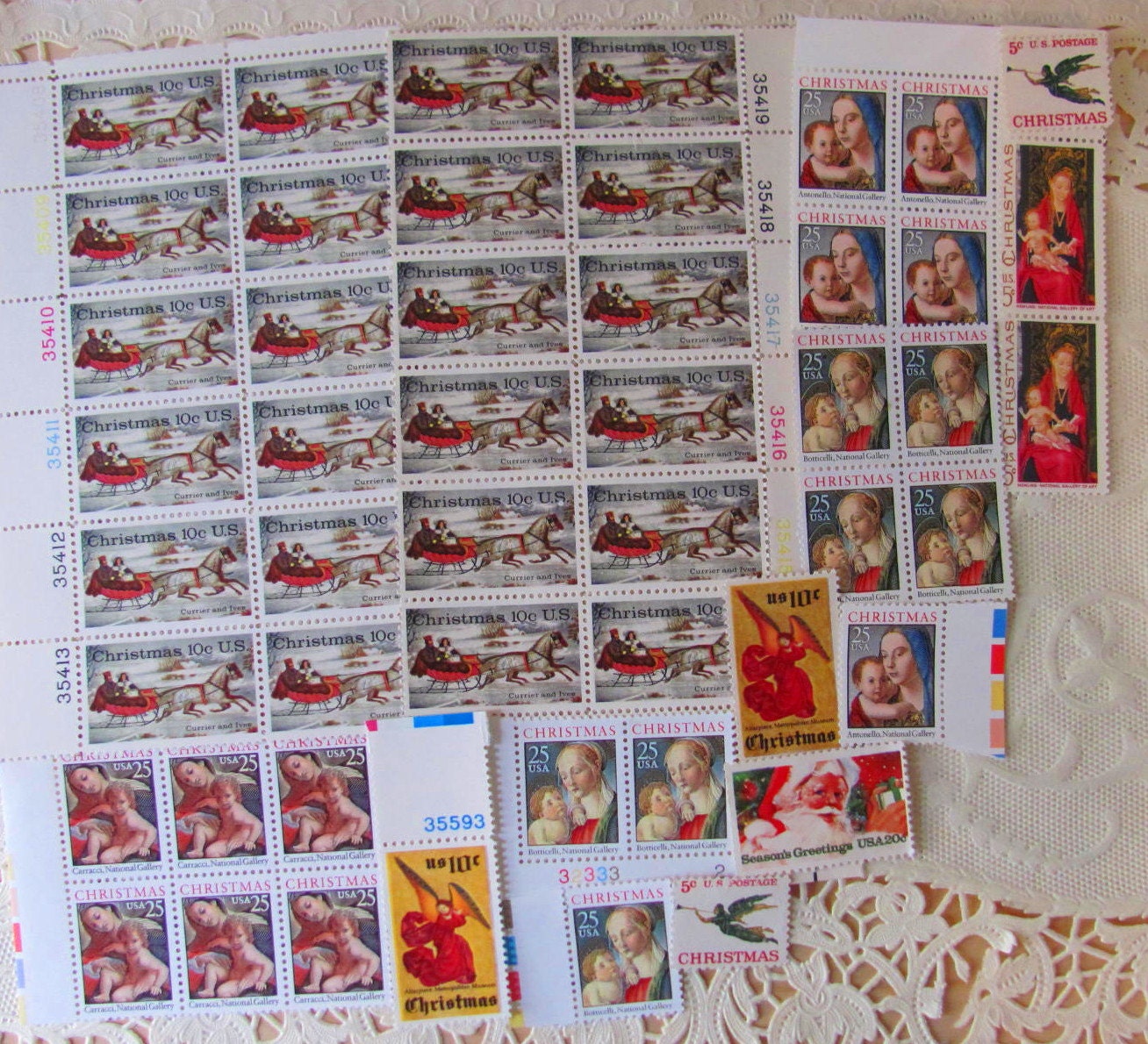 UNused Vintage Postage Stamps Traditional Merry Christmas Mixture XMas Holidays Virgin Mary Sleigh Ride to post 16 letters