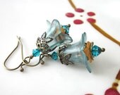Vintage Style Lucite Flowers Earrings - Green Bell