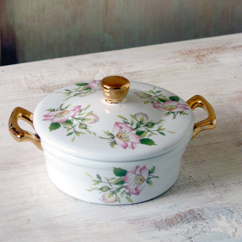 Little box with lid and handles decorated with pink single petaled roses with genuine 22kt gold