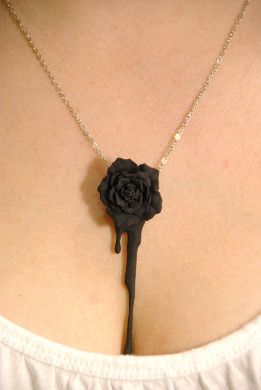 Bleeding Heart Rose (black)