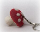 Toadstool Keyring - Needle Felted Mushroom Keychain