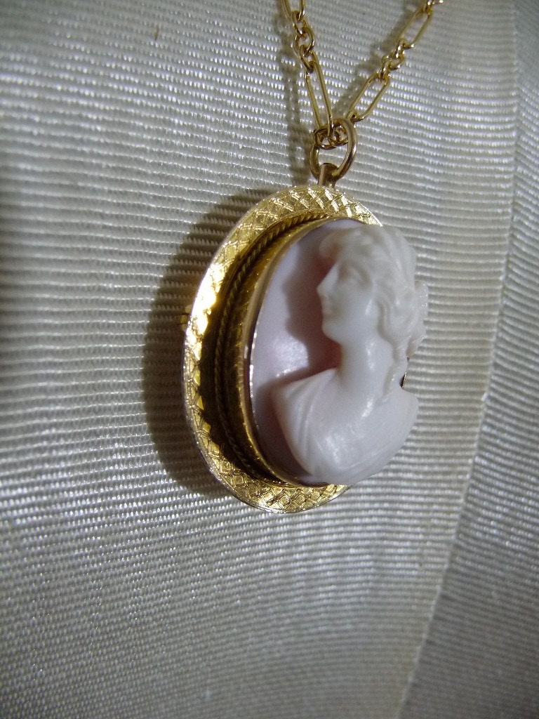 Angel Skin Coral Cameo Necklace Brooch 10k Gold Antique Victorian