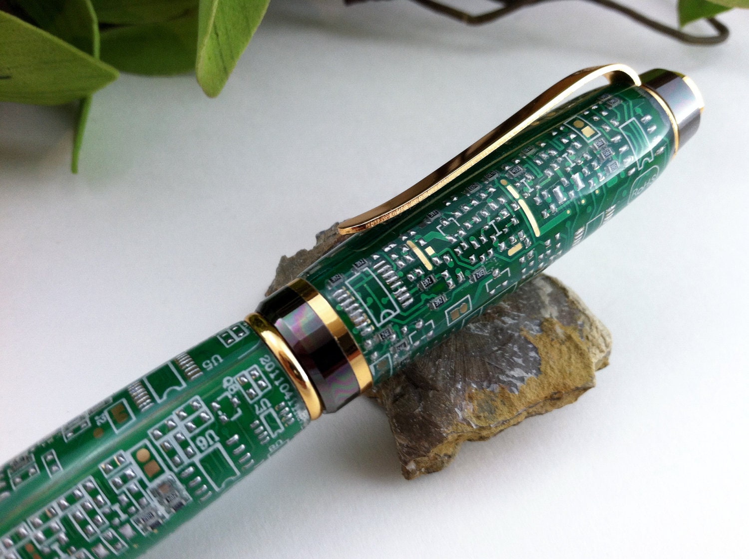 Chunky Geek - Personalized Circuit Board Inlay Pen - Free Engraving