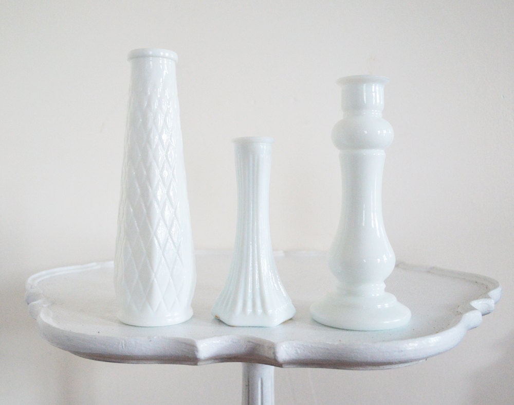 SUMMER SALE Vintage Milk Glass Vases Set of Three Bud Vases EO Brody Collection White Cottage Decor Rustic Wedding Farm Country