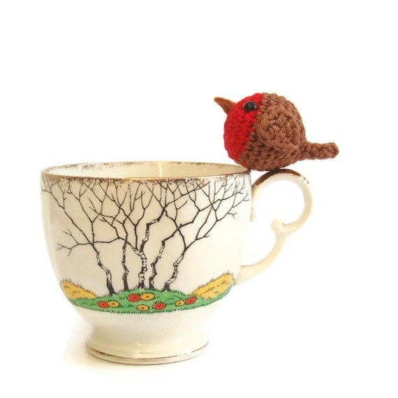 Crochet robin,  tiny robin christmas decoration