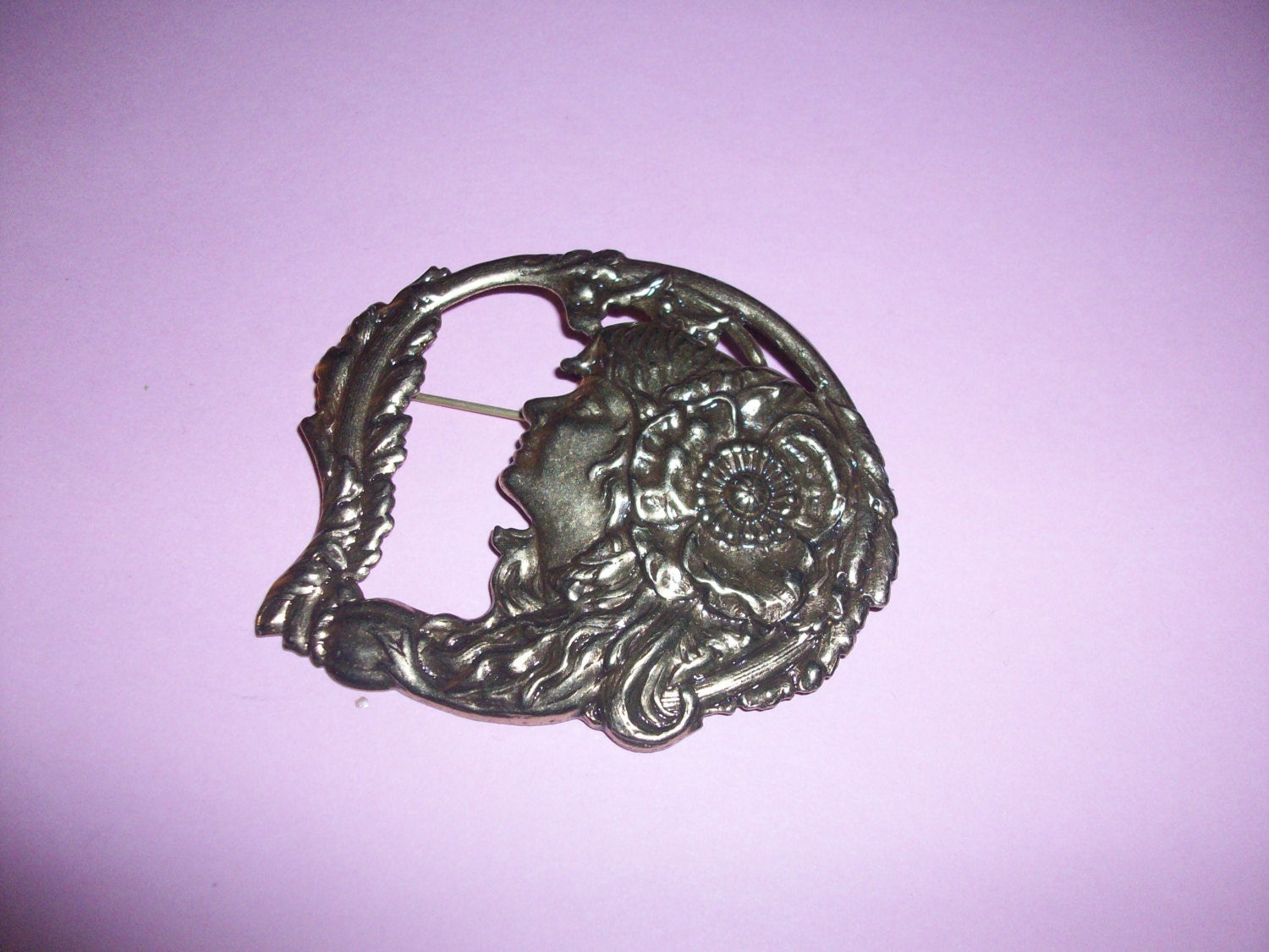 Victorian Lady Brooch (MM345)