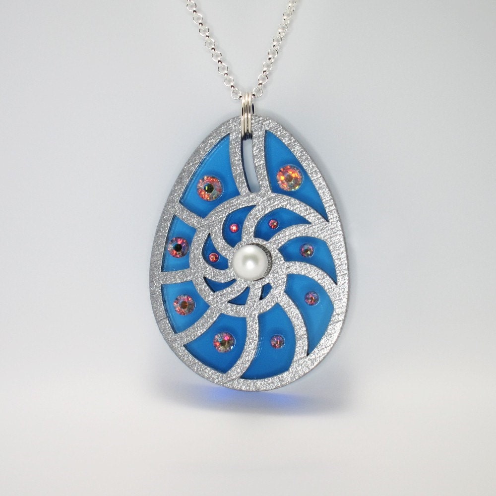 Laser Cut Spiral Shell Necklace - IntoIt Series
