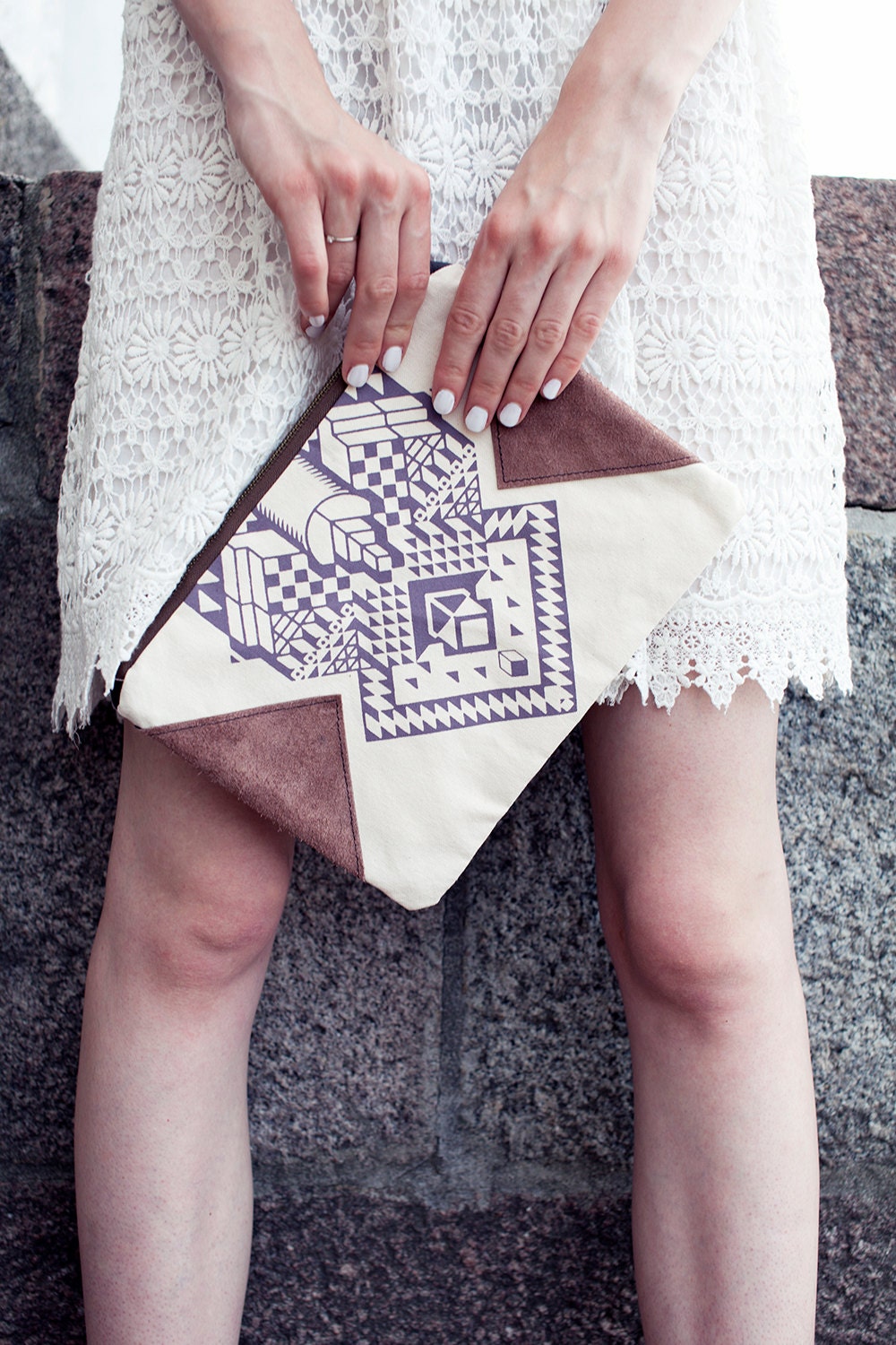 Geometrical Illusion Printed  Leather Pouch  Lavender No. ZP-206